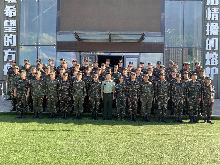 淬煉軍人品質(zhì) 高揚(yáng)青春夢想——2021年新思路教育集團(tuán)承辦的學(xué)生軍訓(xùn)活動